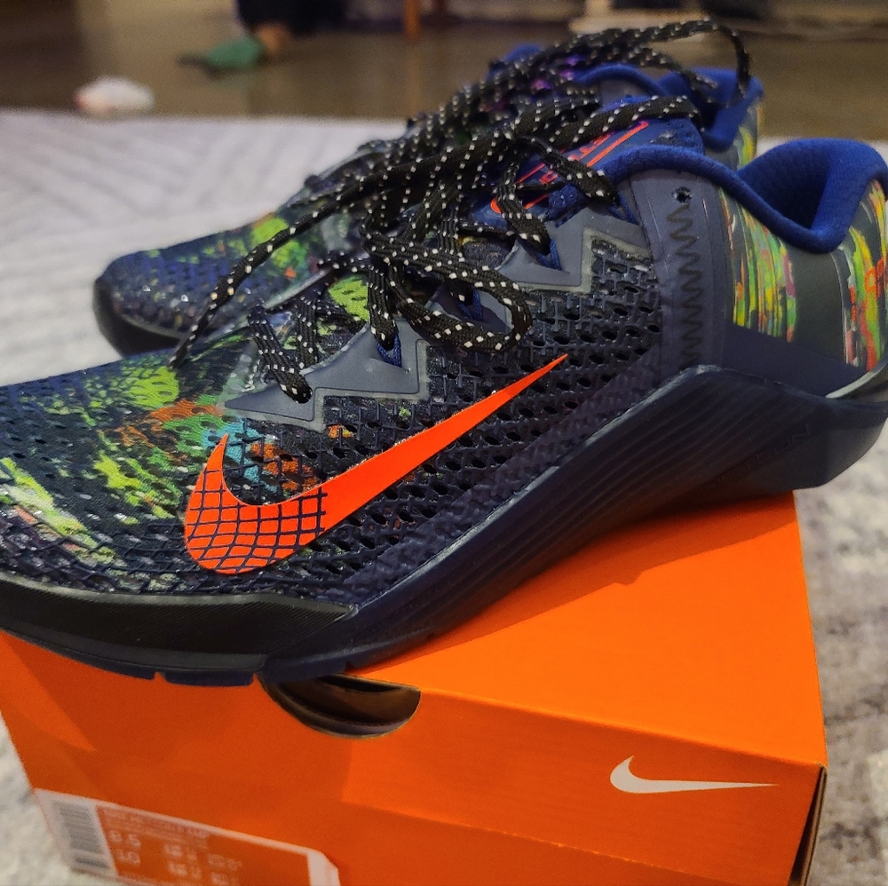 Nike Metcon 6 AMP - I Am Not A Robot - 8.5